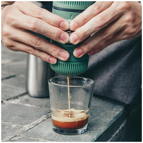 Кофеварка ручная WACACO Nanopresso цвет Moss Green WCCMSGR  фото 3