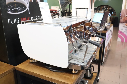 Кофемашина эспрессо рожковая Victoria Arduino Black Eagle Maverick 2 gr цвет белый 