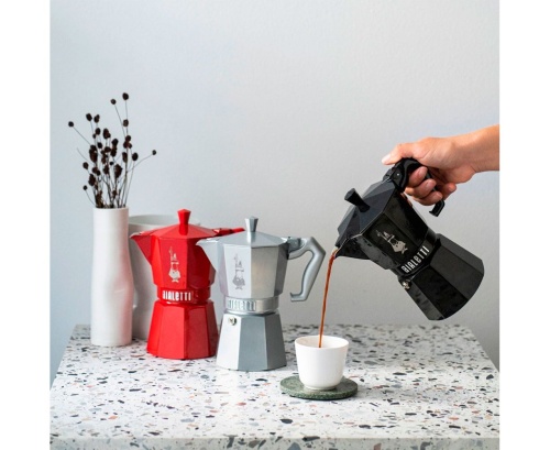 Гейзерная кофеварка BIALETTI Moka Express черная на 3 чашки.  фото 2