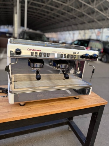 Кофемашина эспрессо рожковая Faema E98 UP DT/2 белая, бу, 2019 гв  фото 6