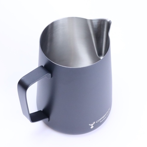 Питчер молочник для капучино и латте COFFEESTATE Barista Tools, стальной, чёрный 1000 мл  фото 6