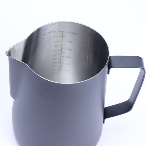 Питчер молочник для капучино и латте COFFEESTATE Barista Tools, стальной, чёрный 1000 мл  фото 7