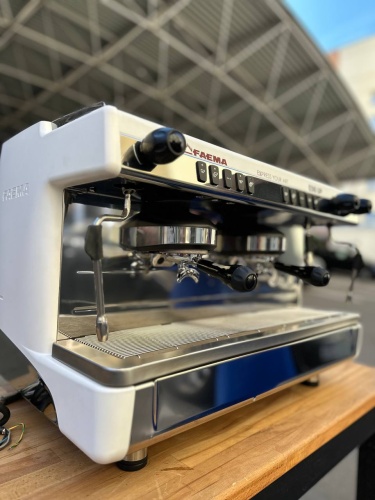 Кофемашина эспрессо рожковая Faema E98 UP DT/2 белая, бу, 2019 гв  фото 12